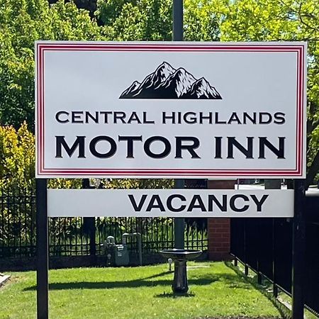 Central Highlands Motor Inn Кайнтон Экстерьер фото